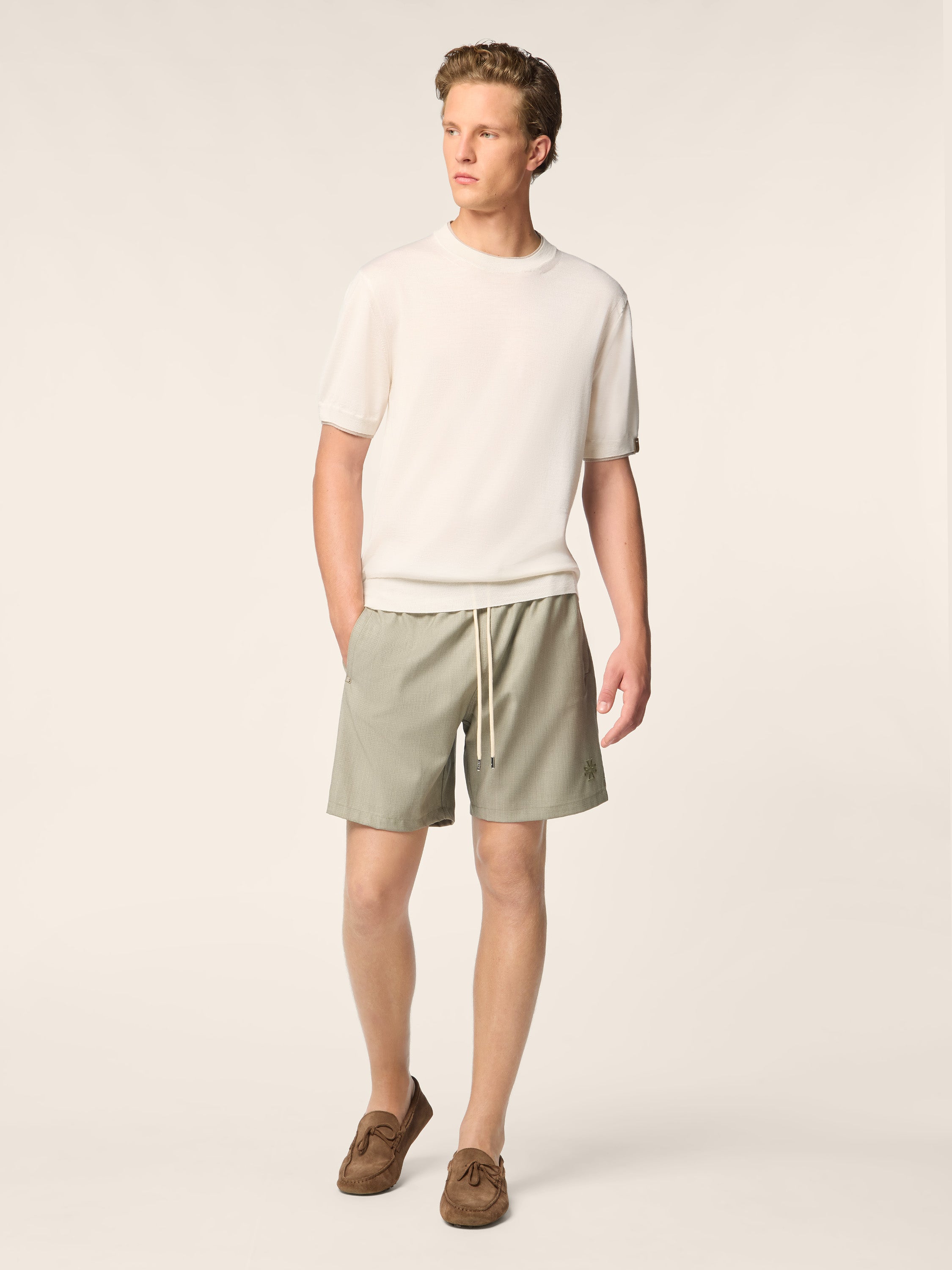 Men's cream short sleeve crew-neck jumper
