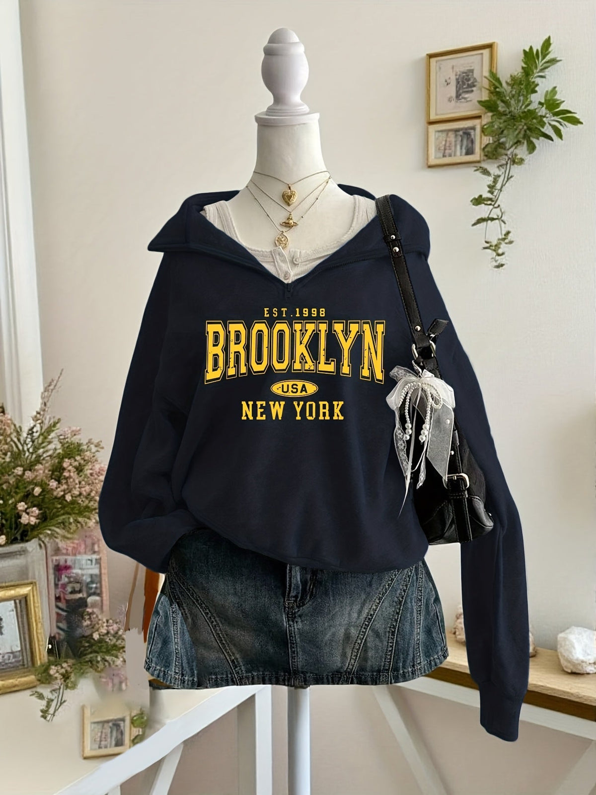 Women's hooded Brooklyn print zip hoodie with long sleeves
