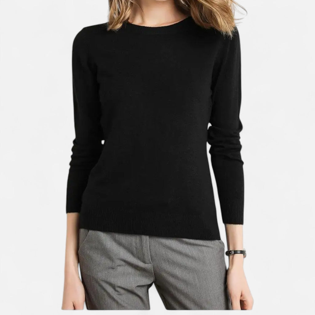 Women's classic crew neck sweater with long sleeves