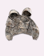Olive camouflage cropped hoodie with hood, long sleeves and flap pockets