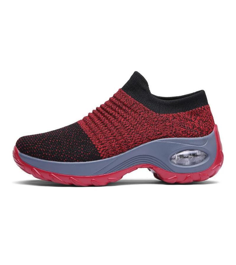Women's ribbed slip-on sneakers with platform soles