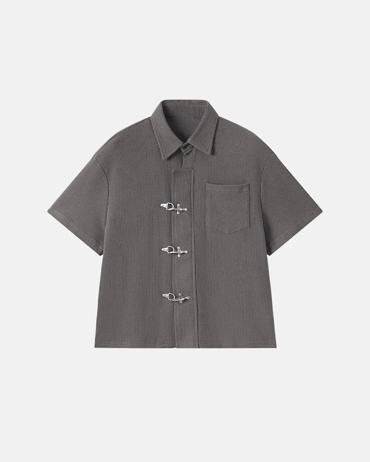 Men's dark gray waffle shirt with short sleeves and metal clasps