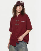 Men's short sleeve waffle shirt with metal clasps