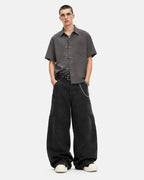 Men's dark gray waffle shirt with short sleeves and metal clasps