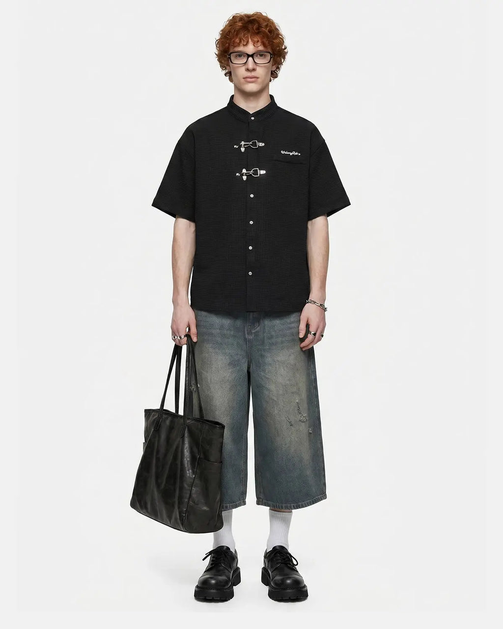 Men's short sleeve waffle shirt with metal clasps
