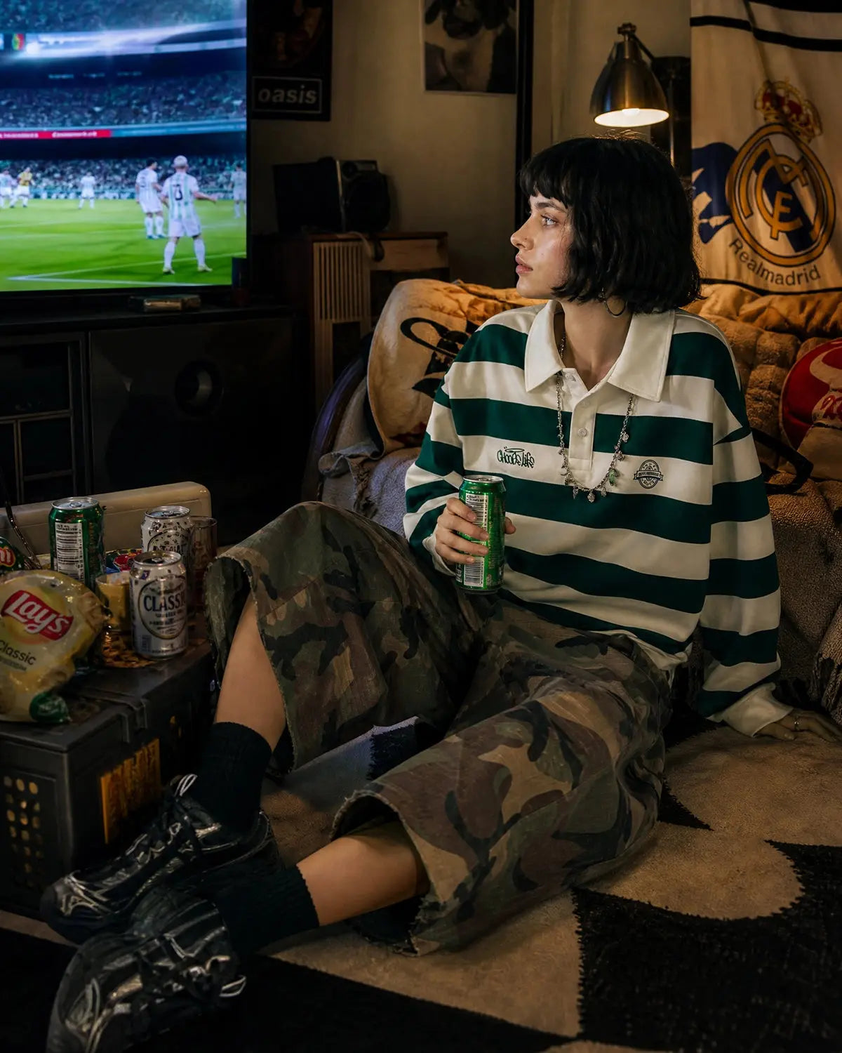 Unisex striped rugby polo shirt with a white collar and long sleeves
