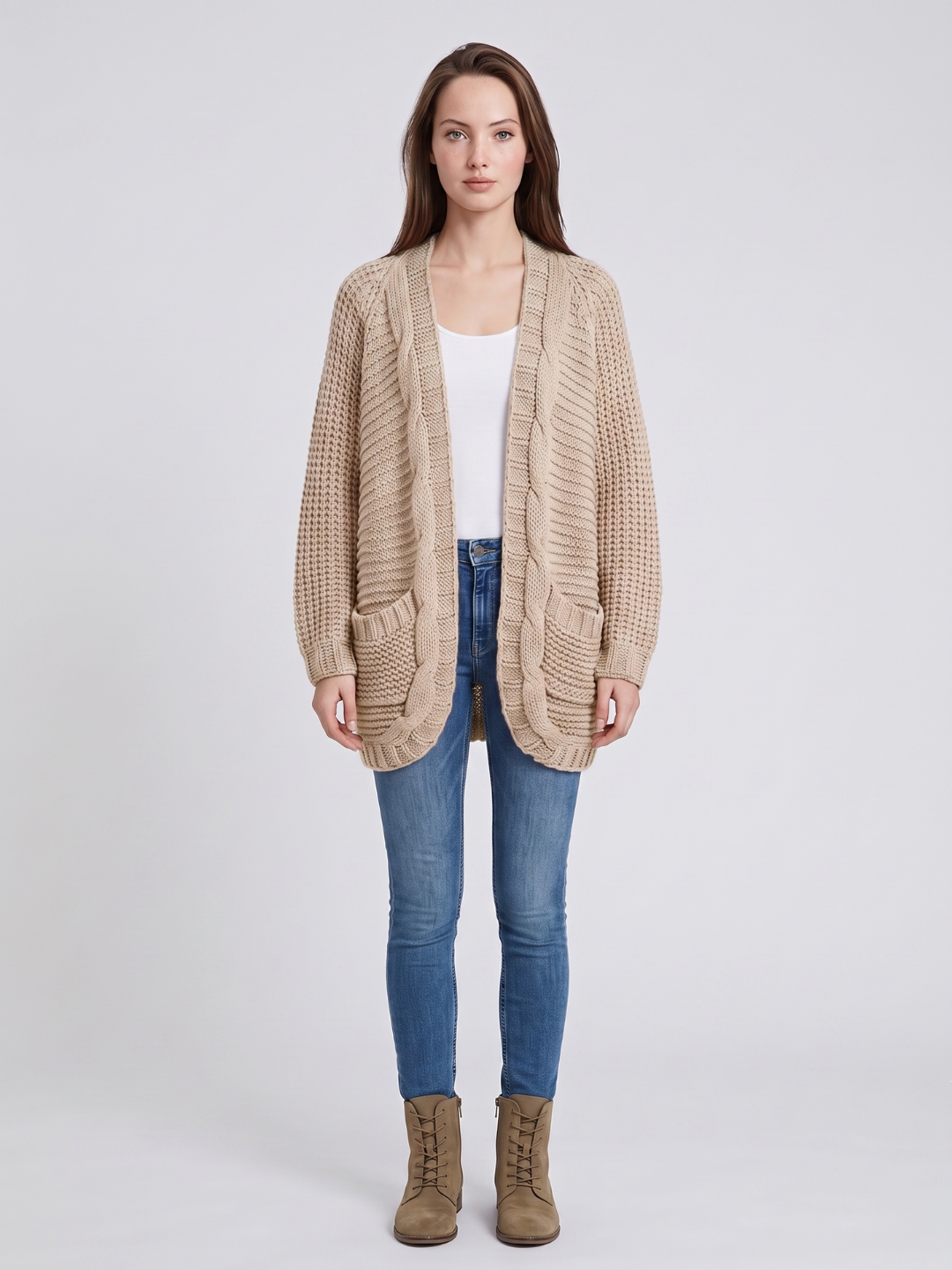 Women's oversized cable knit cardigan with front pockets