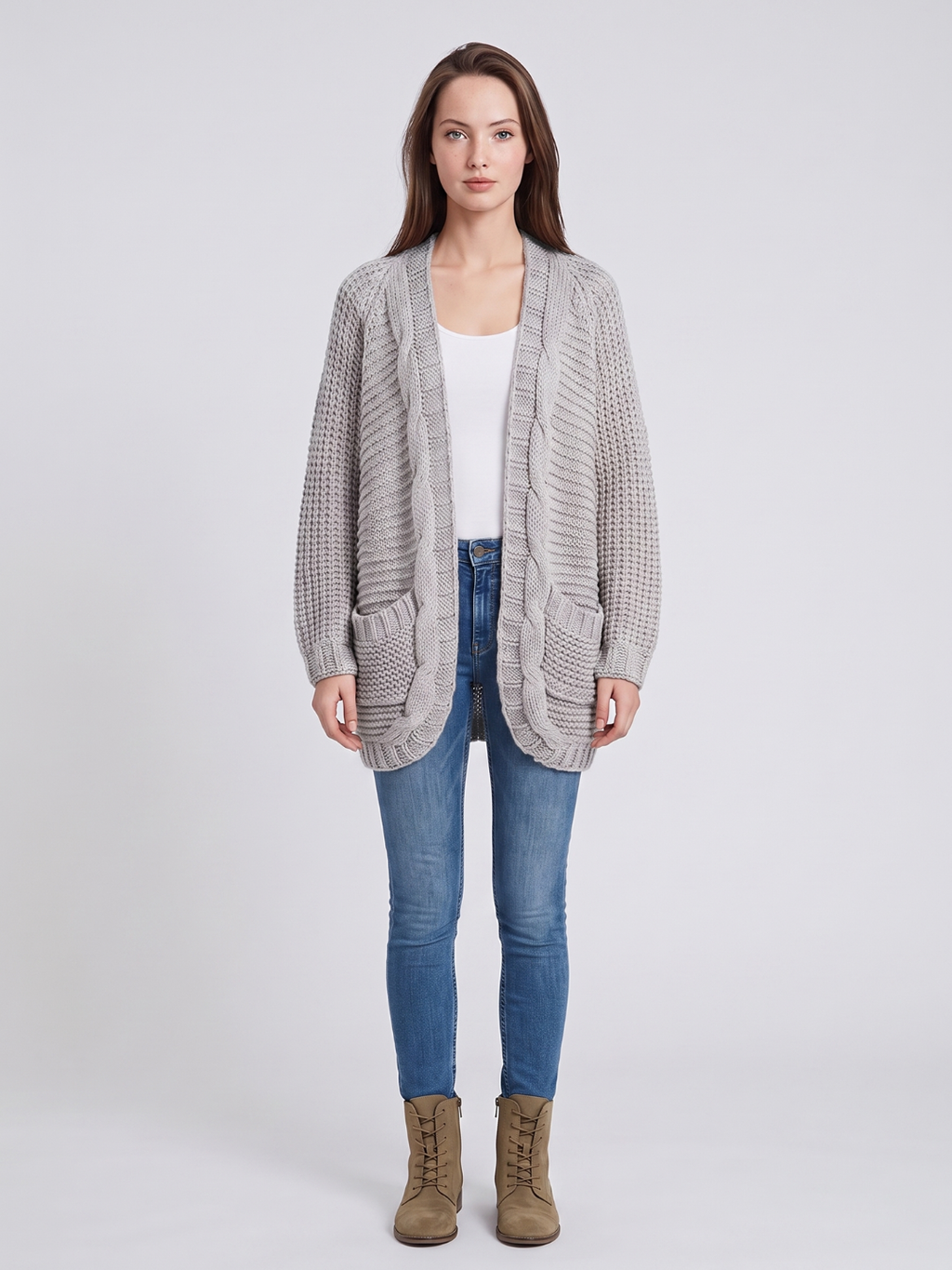 Women's oversized cable knit cardigan with front pockets