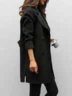 Women's long double-breasted coat with lapel collar and long sleeves