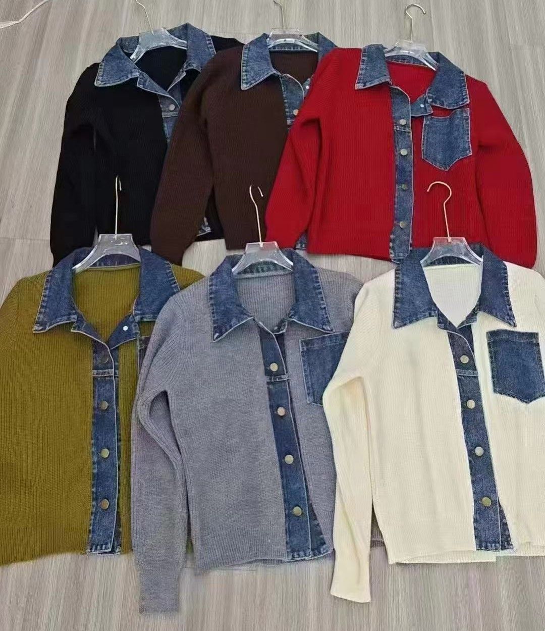 Women's ribbed cardigan with denim-effect polo collar and button front