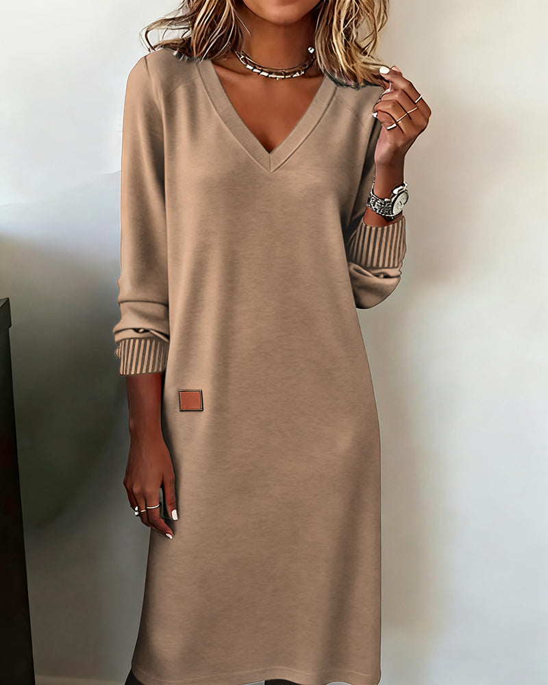 Women's long sleeve V-neck sweater midi dress with ribbed cuffs
