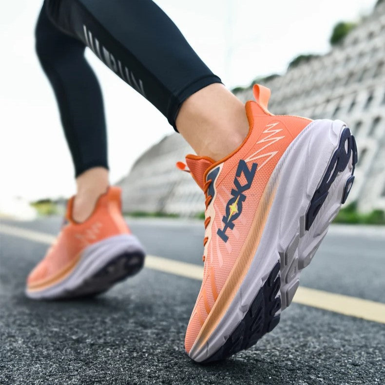 Low-top geometric running trainers with lace-up fastening and thick sculpted sole