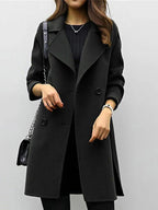 Women's long double-breasted coat with lapel collar and long sleeves