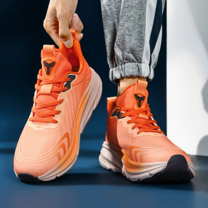 Low-top geometric running trainers with lace-up fastening and thick sculpted sole