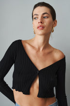 Women's black ribbed cropped cardigan with V-neckline and long sleeves
