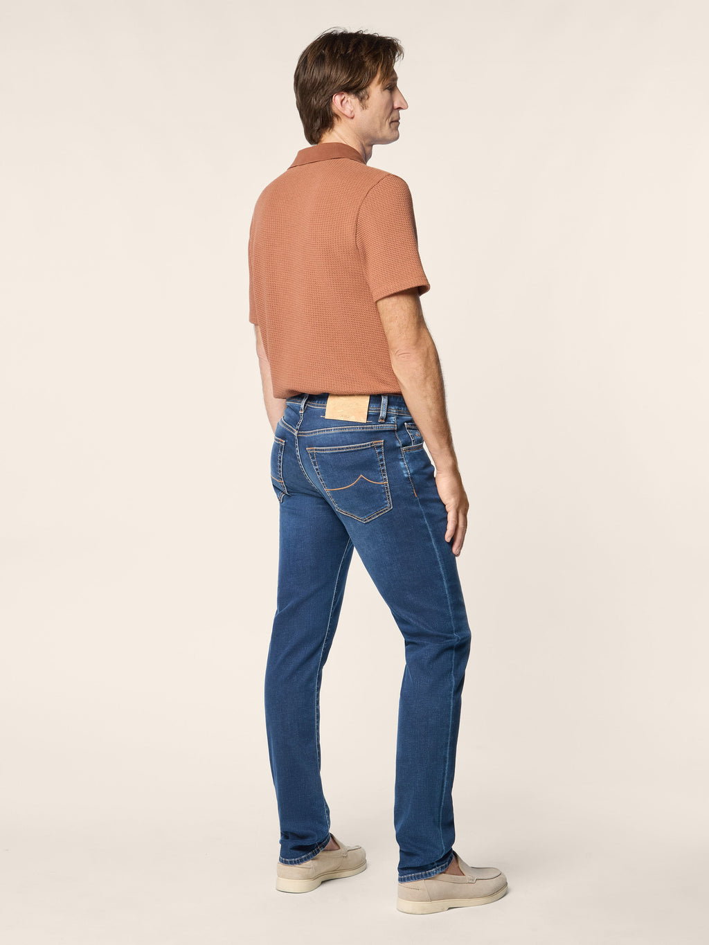 Blue straight-leg jeans with five-pocket styling