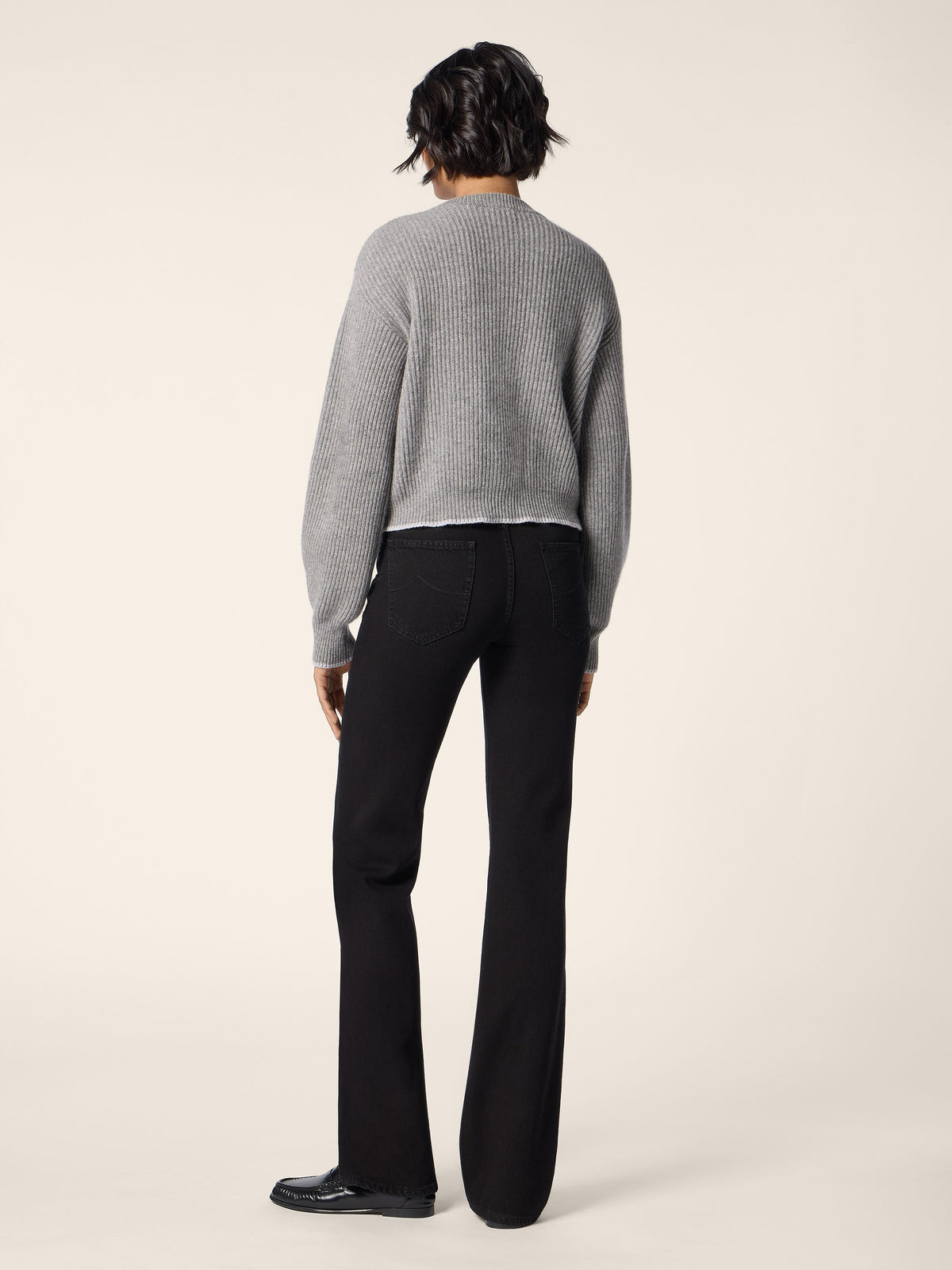Women's grey ribbed cropped jumper with crew neck and long sleeves