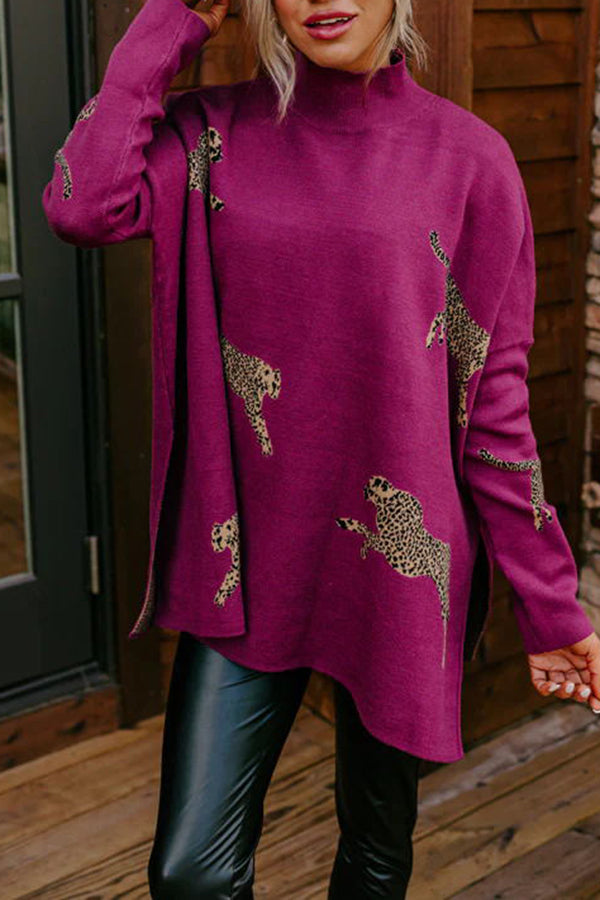 Women's relaxed leopard print sweatshirt with side slits