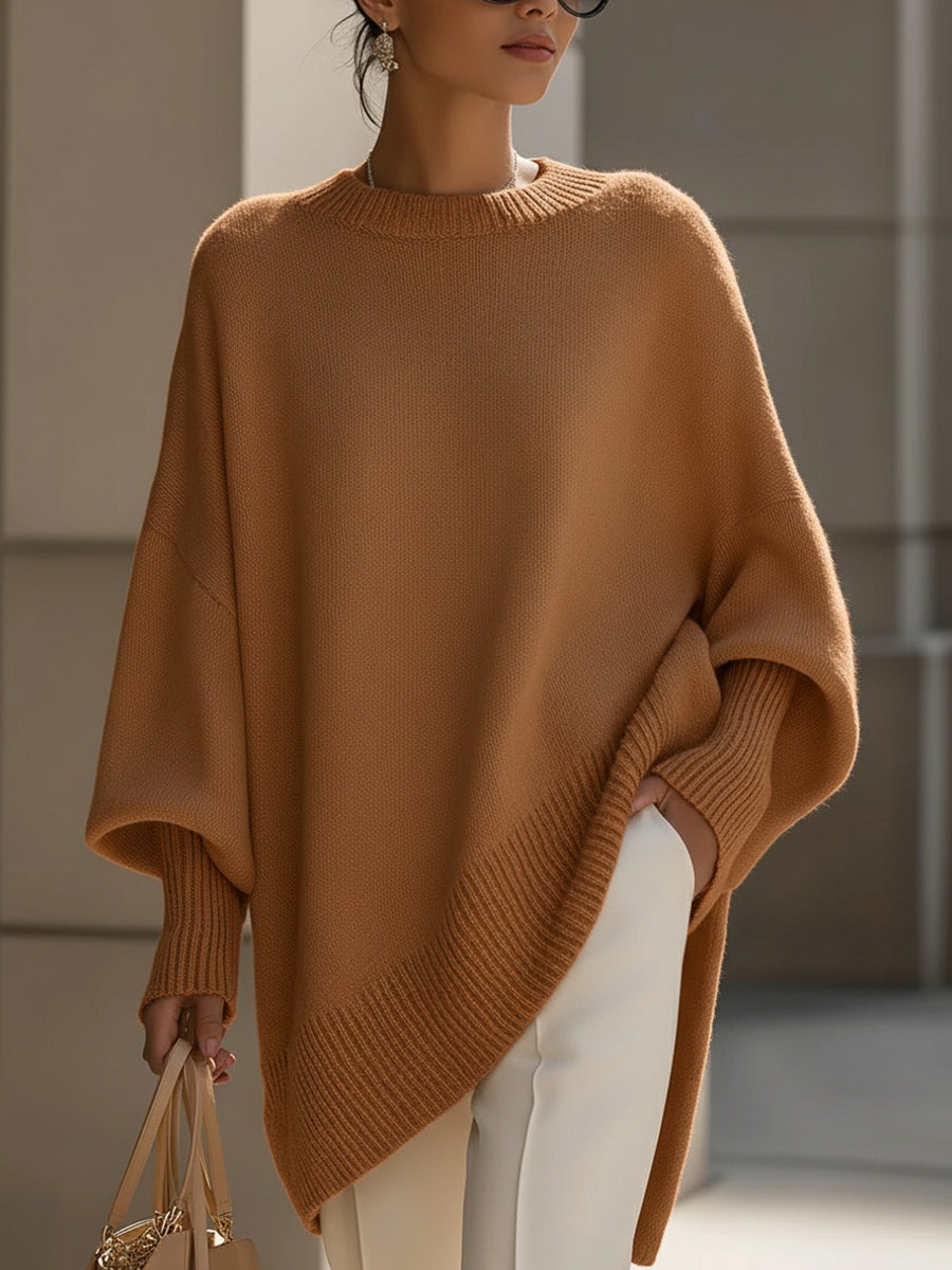 Women's oversized knit sweater with crew neck and batwing sleeves