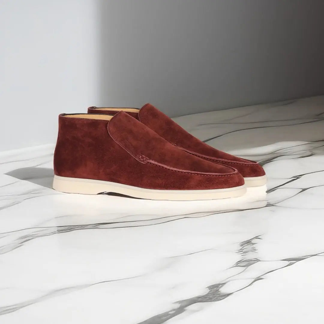Men's stitched slip-on loafers with rounded toes and flat light soles