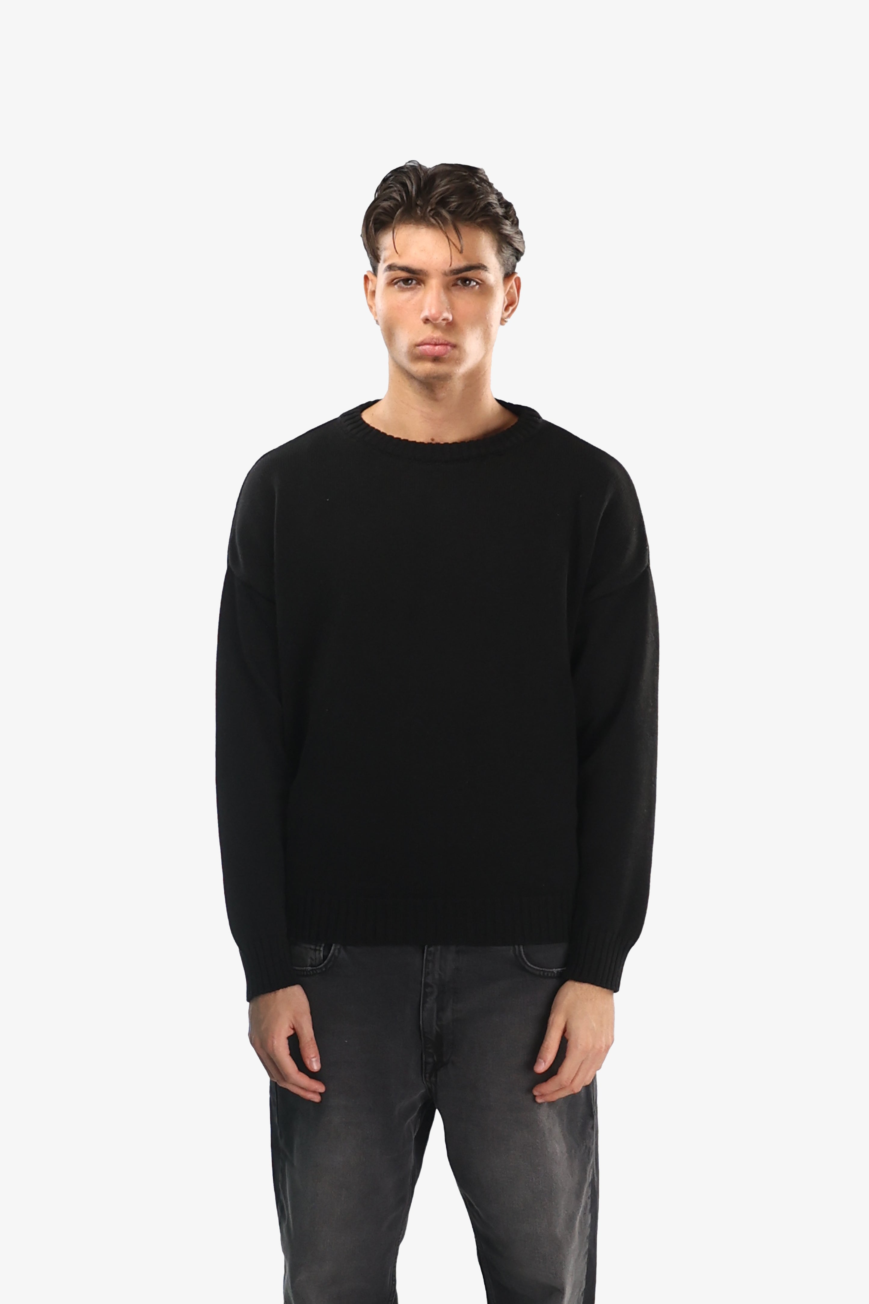 Men's black plain knit sweater with crew neck and ribbed trims