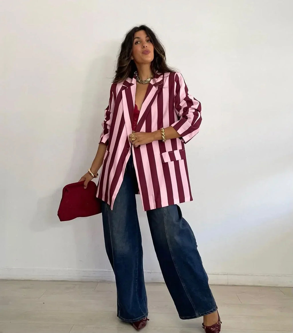 Women's striped blazer with notched lapels, button fastening and flap pockets