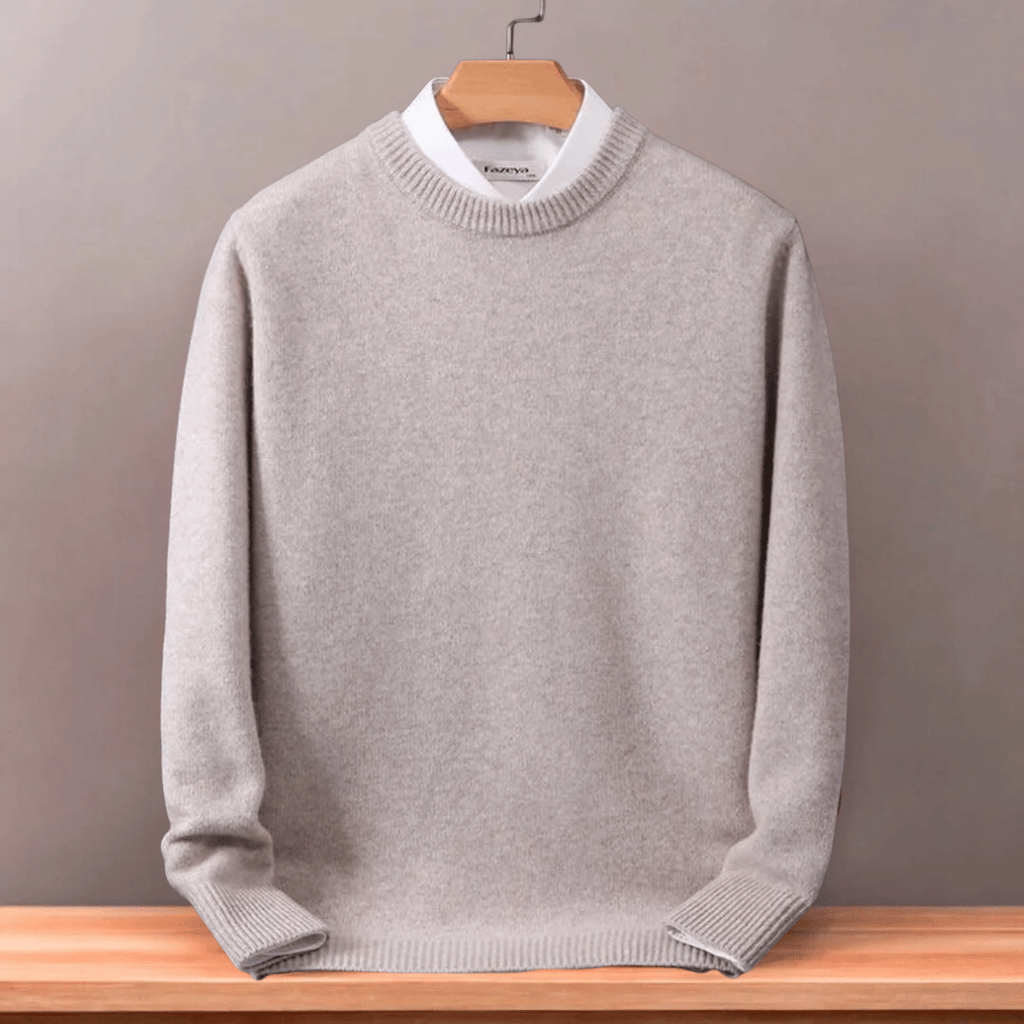 Men's oversized plain crew-neck sweater with ribbed trims