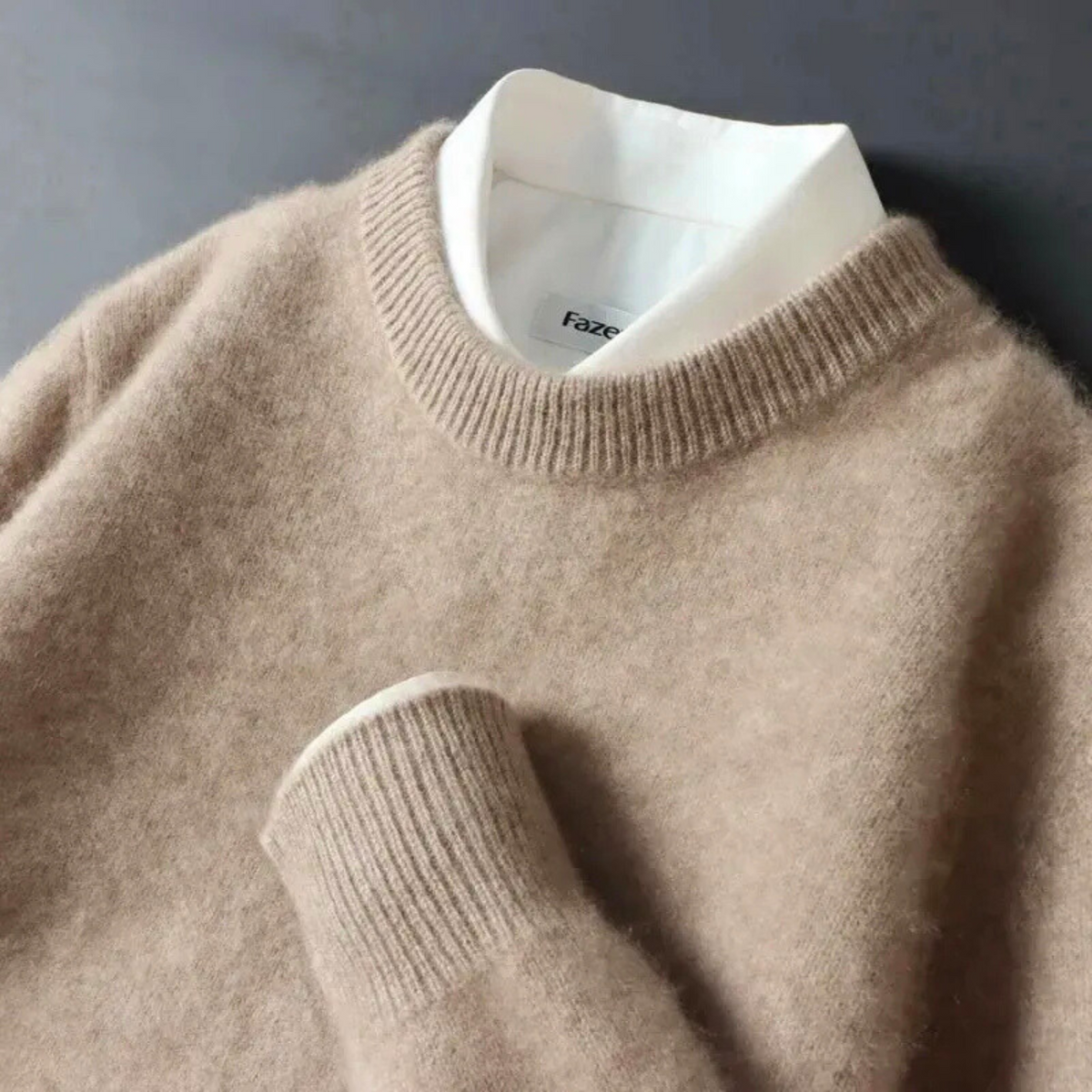 Men's plain crew neck jumper with long sleeves and ribbed trims