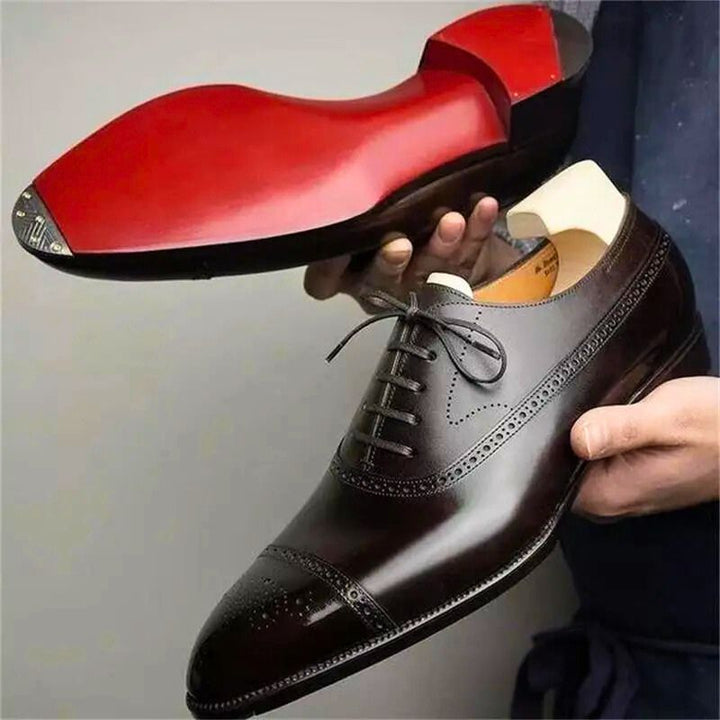 Men's Oxford brogue shoes with lace-up fastening and perforated toe detailing