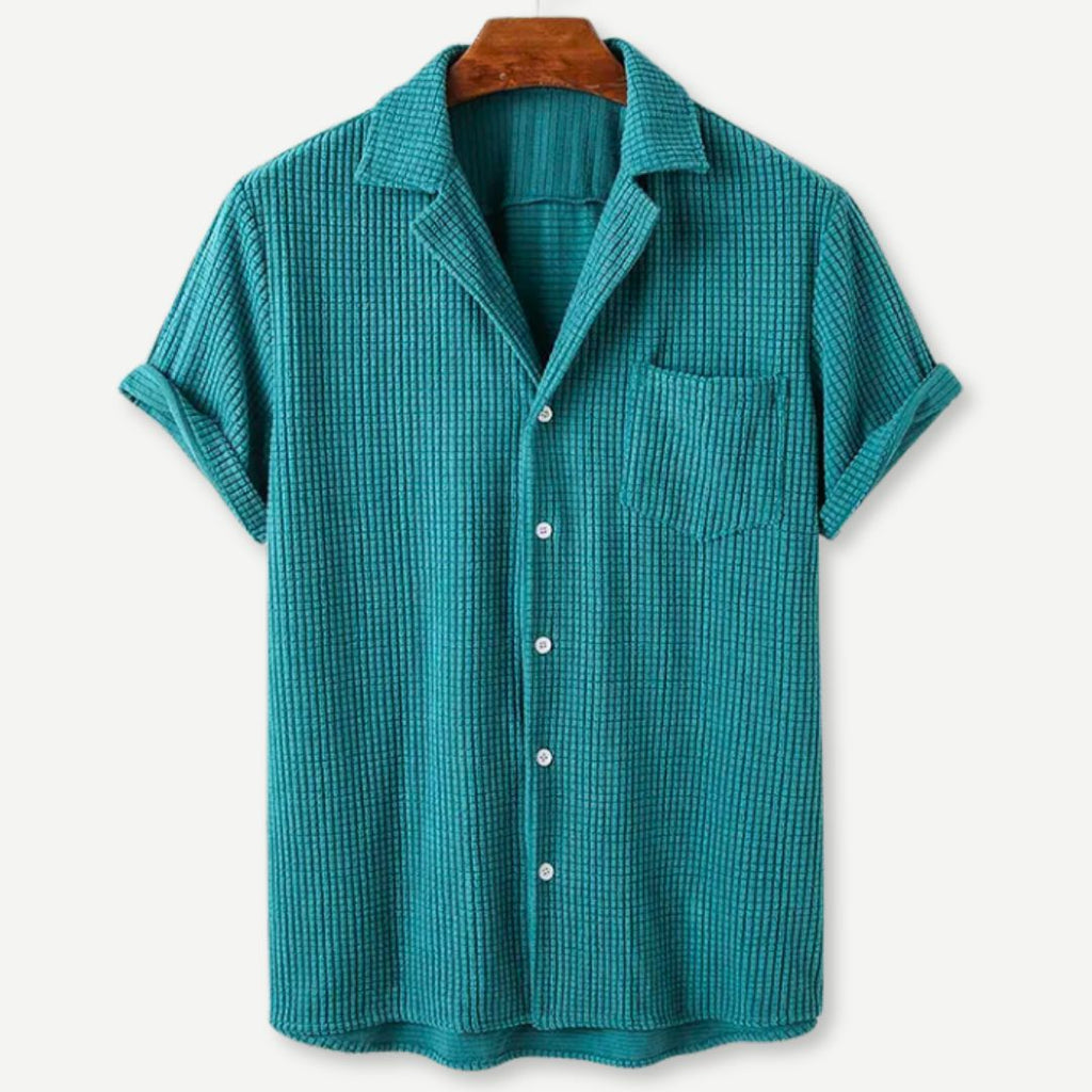 Men's short-sleeve knitted waffle shirt with notched collar and chest pocket