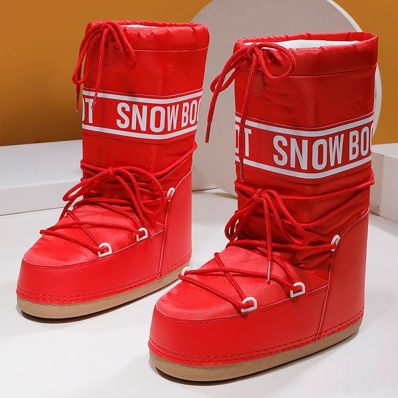 Women's tall lace-up snow boots with platform sole and drawstring top