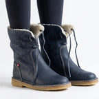 Women's fur lined lace-up winter boots