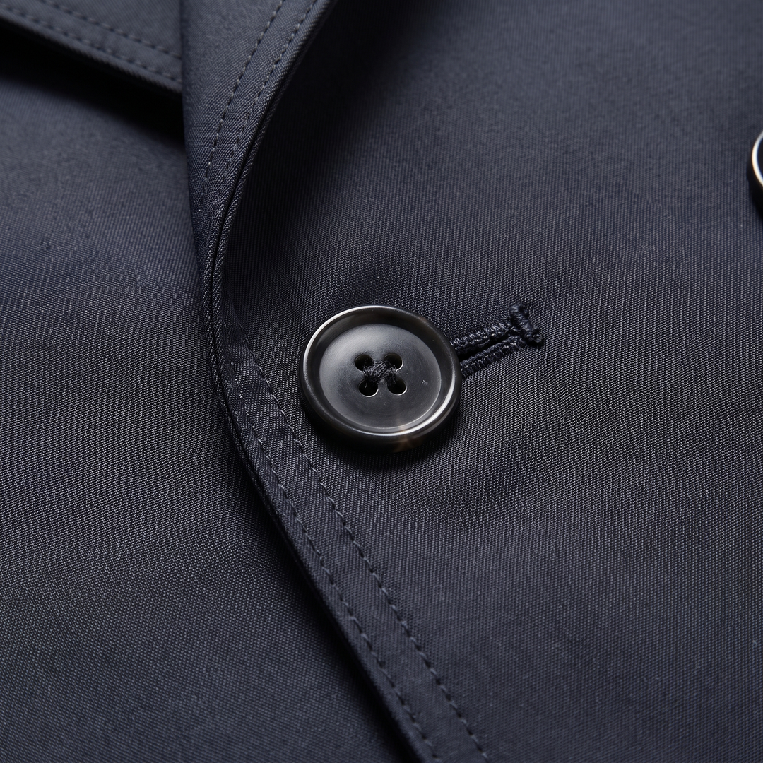 Men's double-breasted trench coat with long sleeves and removable lining