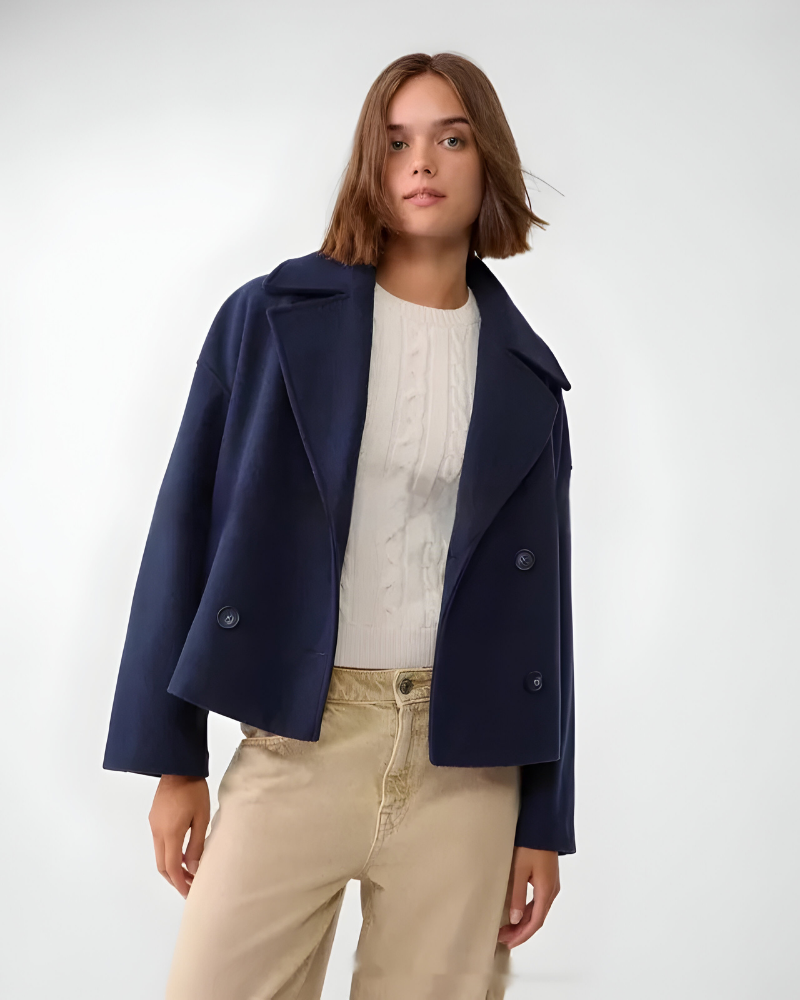 Women's short double-breasted trench coat with wide lapels