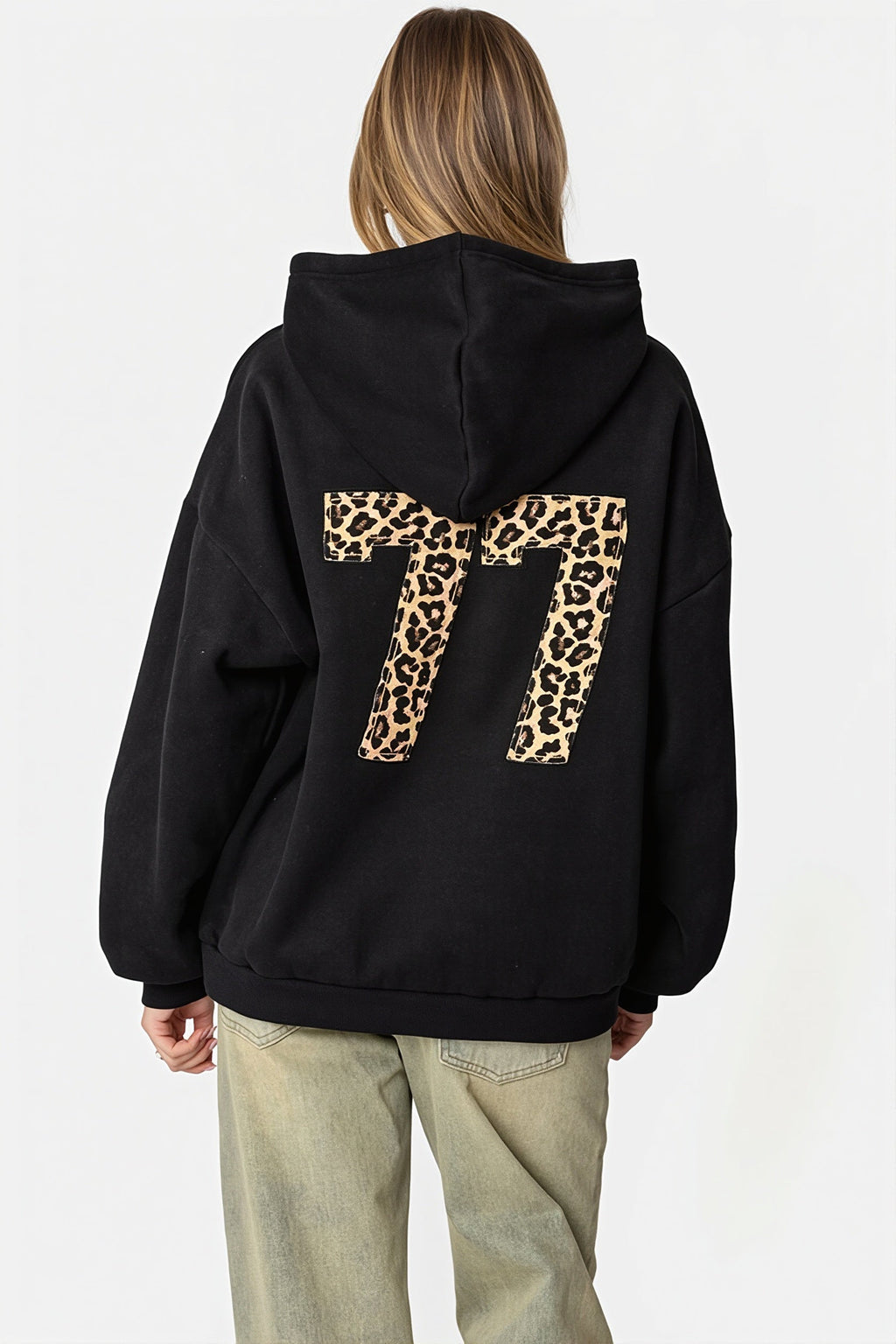 Women's oversized pullover hoodie with number graphic and kangaroo pocket