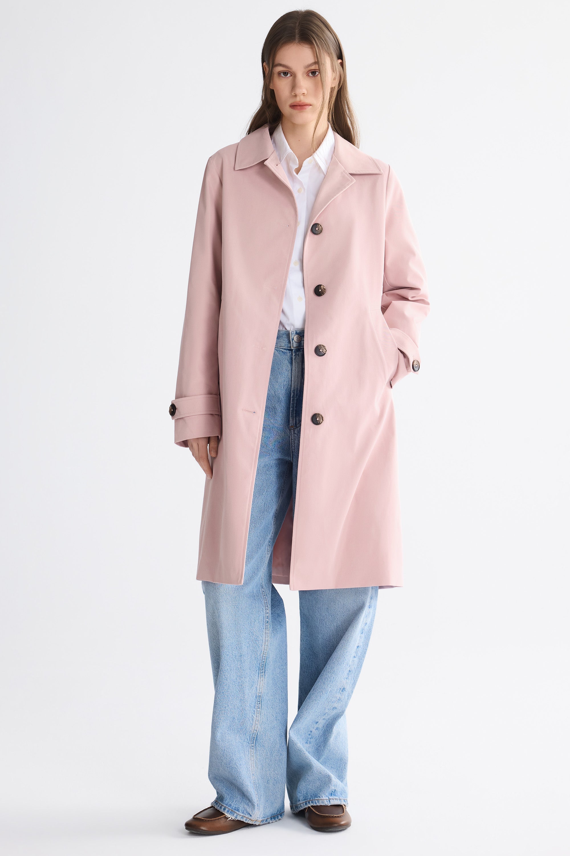 Women's single-breasted trench coat with pointed collar and button front