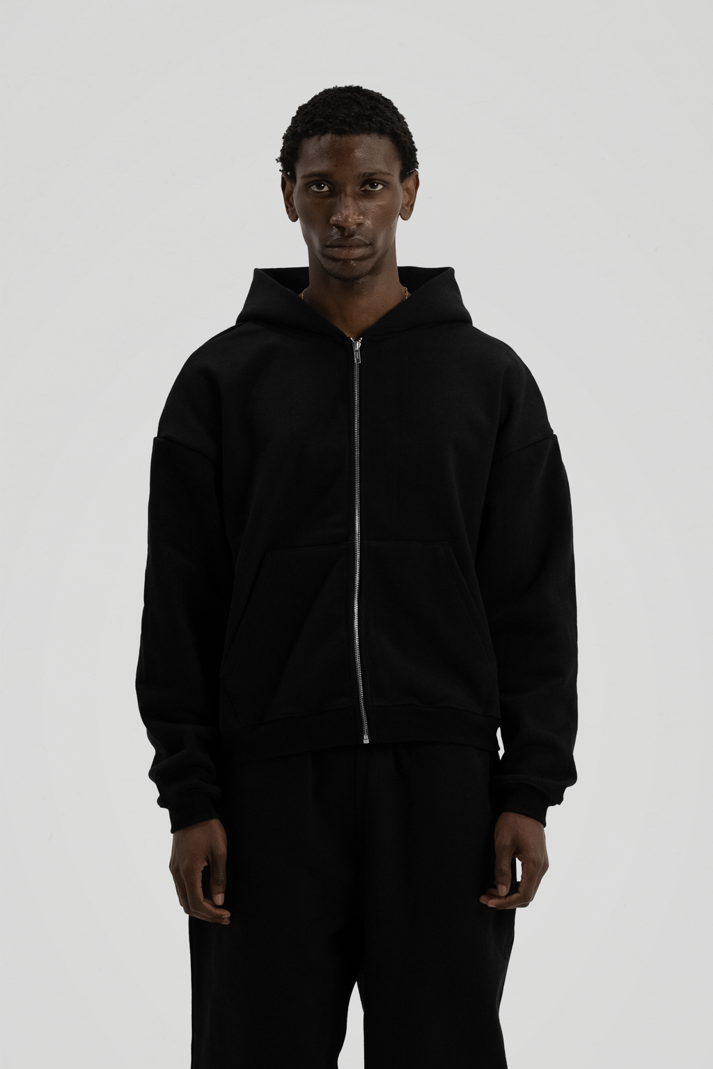 600_black_zip_1