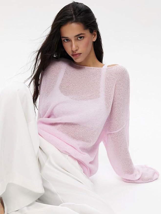 Women's open-knit oversized sweater with wide sleeves and crew neck