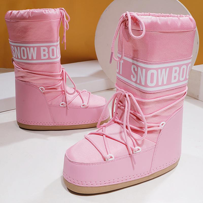 Women's tall lace-up snow boots with platform sole and drawstring top