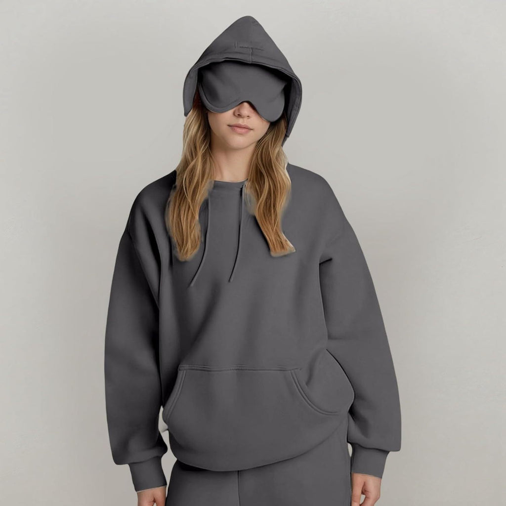 Women's hooded sweatshirt and jogger set with long sleeves and front pocket