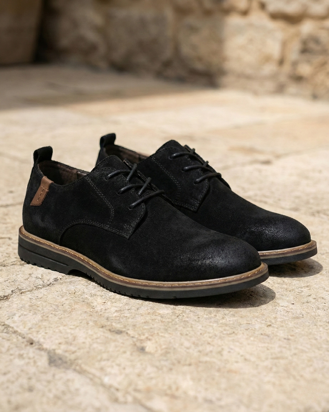Textured Oxford lace-up shoes with contrast sole
