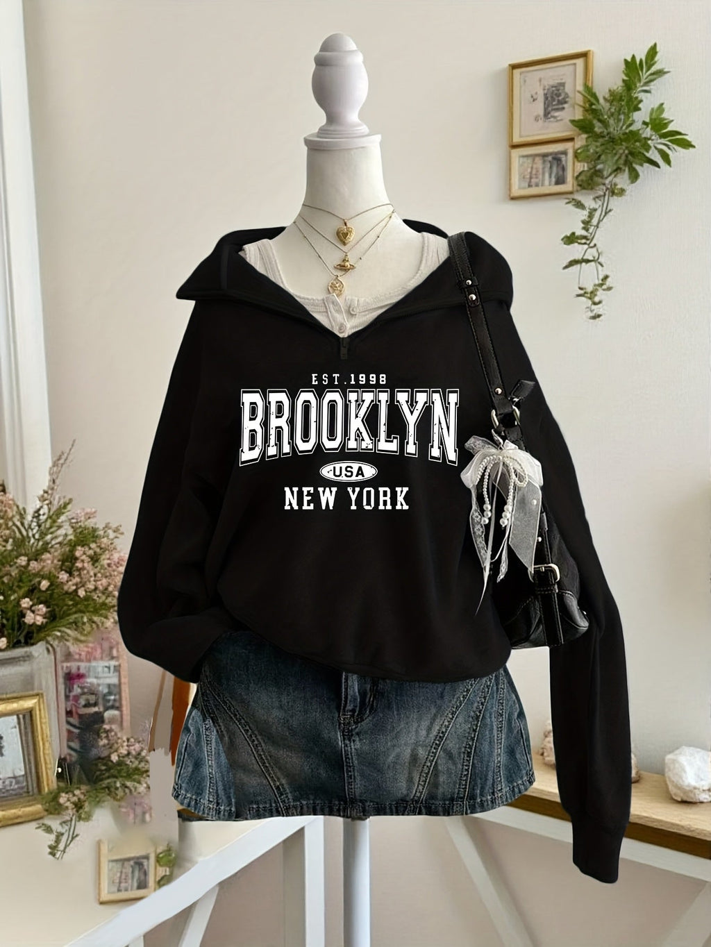 Women's hooded Brooklyn print zip hoodie with long sleeves