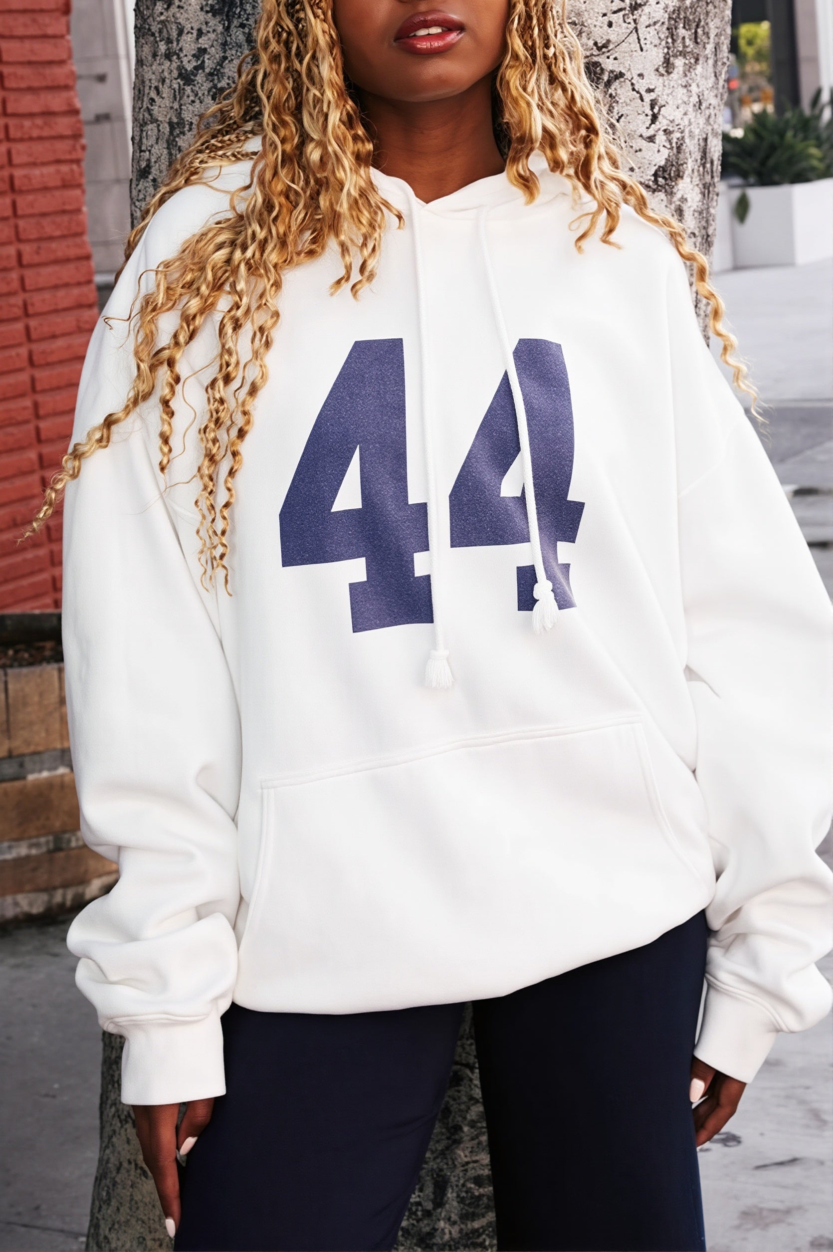 Women's oversized pullover hoodie with number graphic and kangaroo pocket