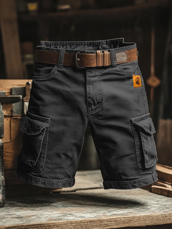 Men's relaxed cargo shorts with utility pockets in two colour options