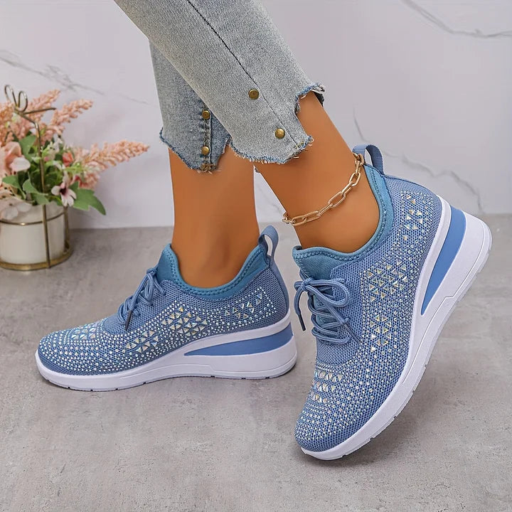 Women's knit-look lace-up sneakers with round toes and platform soles