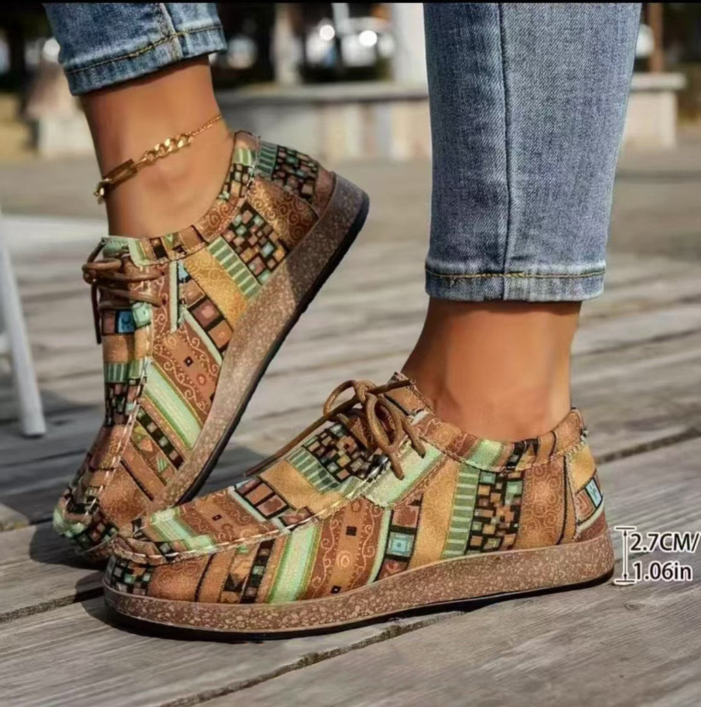 Women's multicolour patchwork sneakers with geometric panels