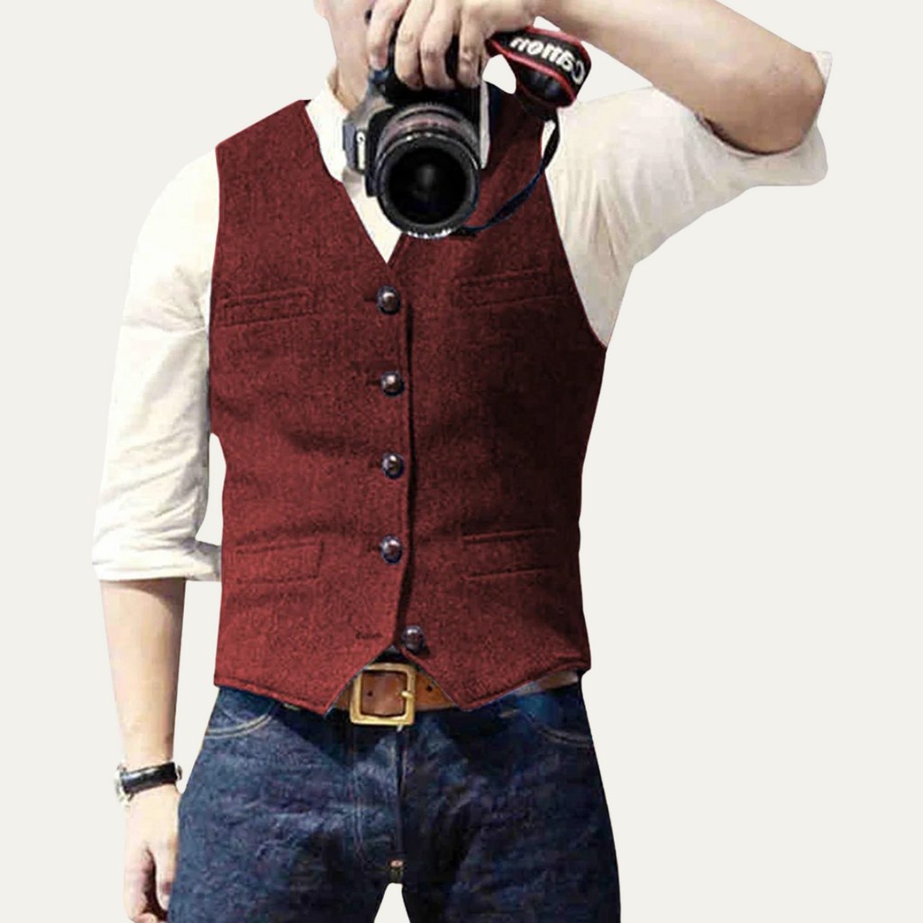Men's sleeveless textured vest with V-neckline, buttons and front welt pockets