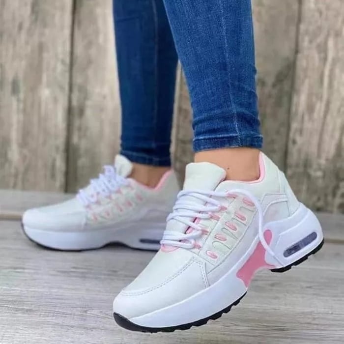 Women's lace-up sneakers with panelled uppers and platform soles