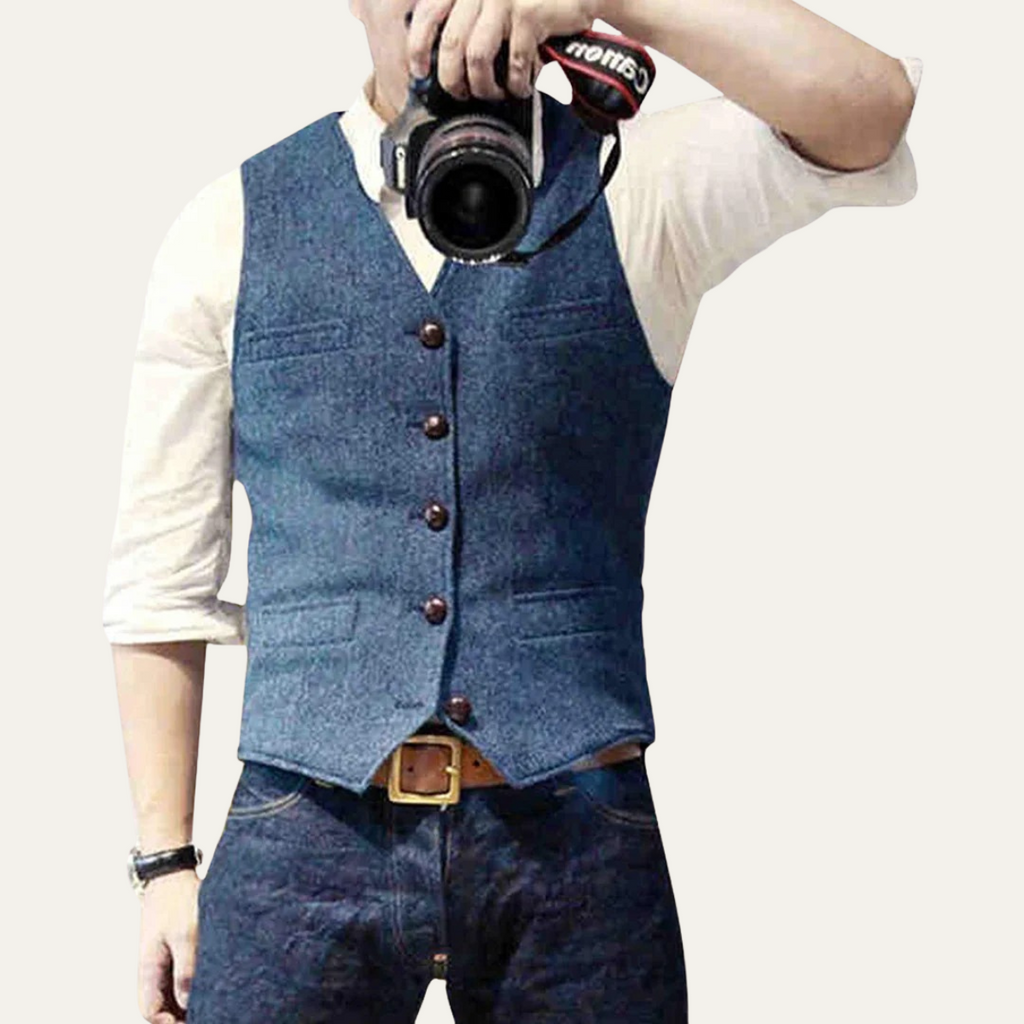 Men's sleeveless textured vest with V-neckline, buttons and front welt pockets