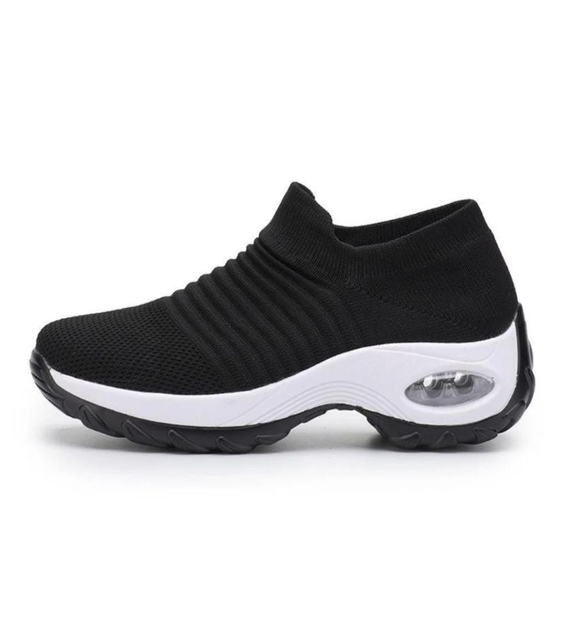 Women's ribbed slip-on sneakers with platform soles